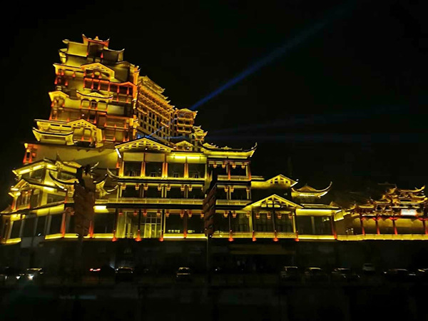 2. 善于運用各種溝通渠道